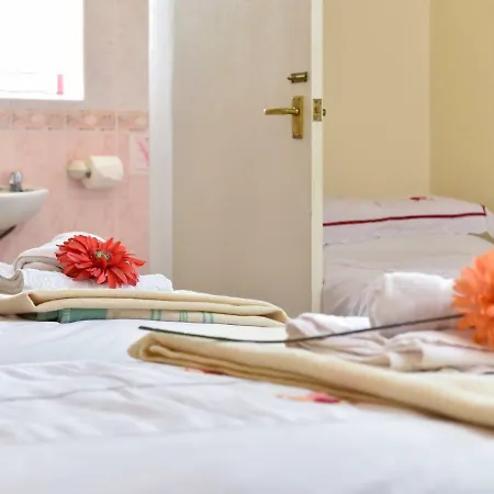 Guest house The Warren 3*